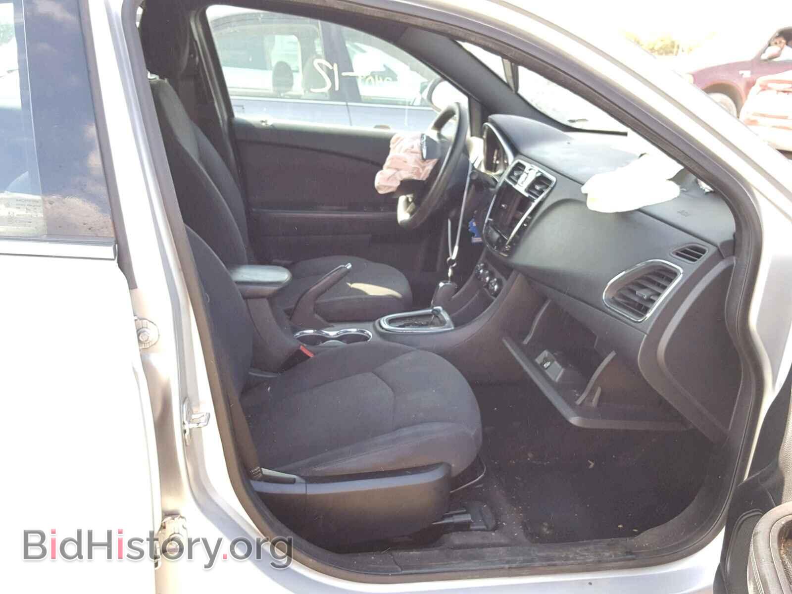 2012 CHRYSLER 200 - VIN: 1C3CCBAB7CN273822 - Фото 5
