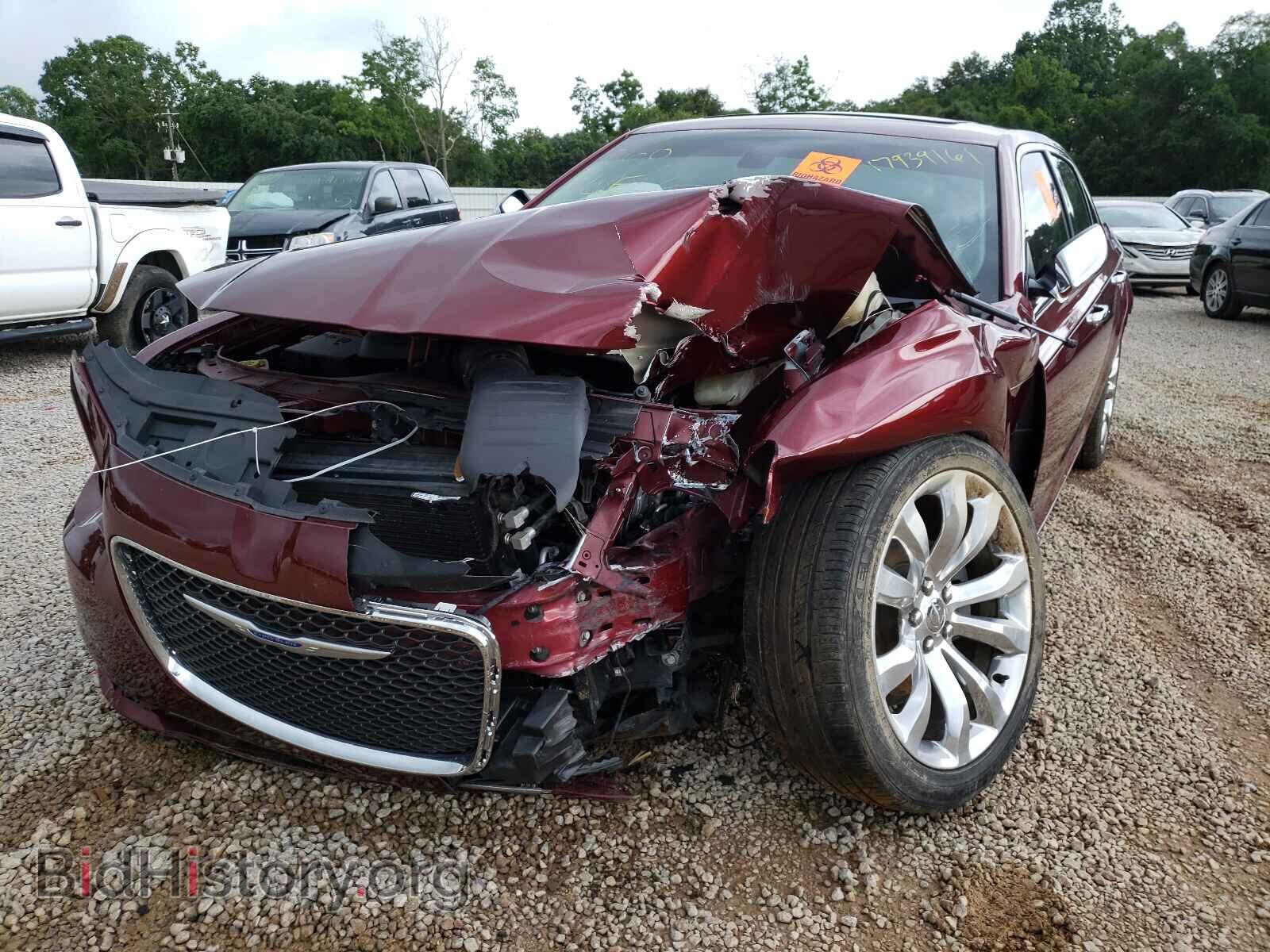 2015 CHRYSLER 300 - VIN: 2C3CCAEG2FH808231 - Фото 2