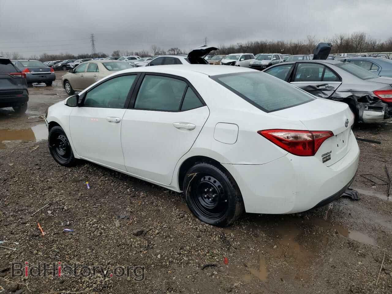2017 TOYOTA COROLLA - VIN: 2T1BURHE4HC885855 - Фото 2