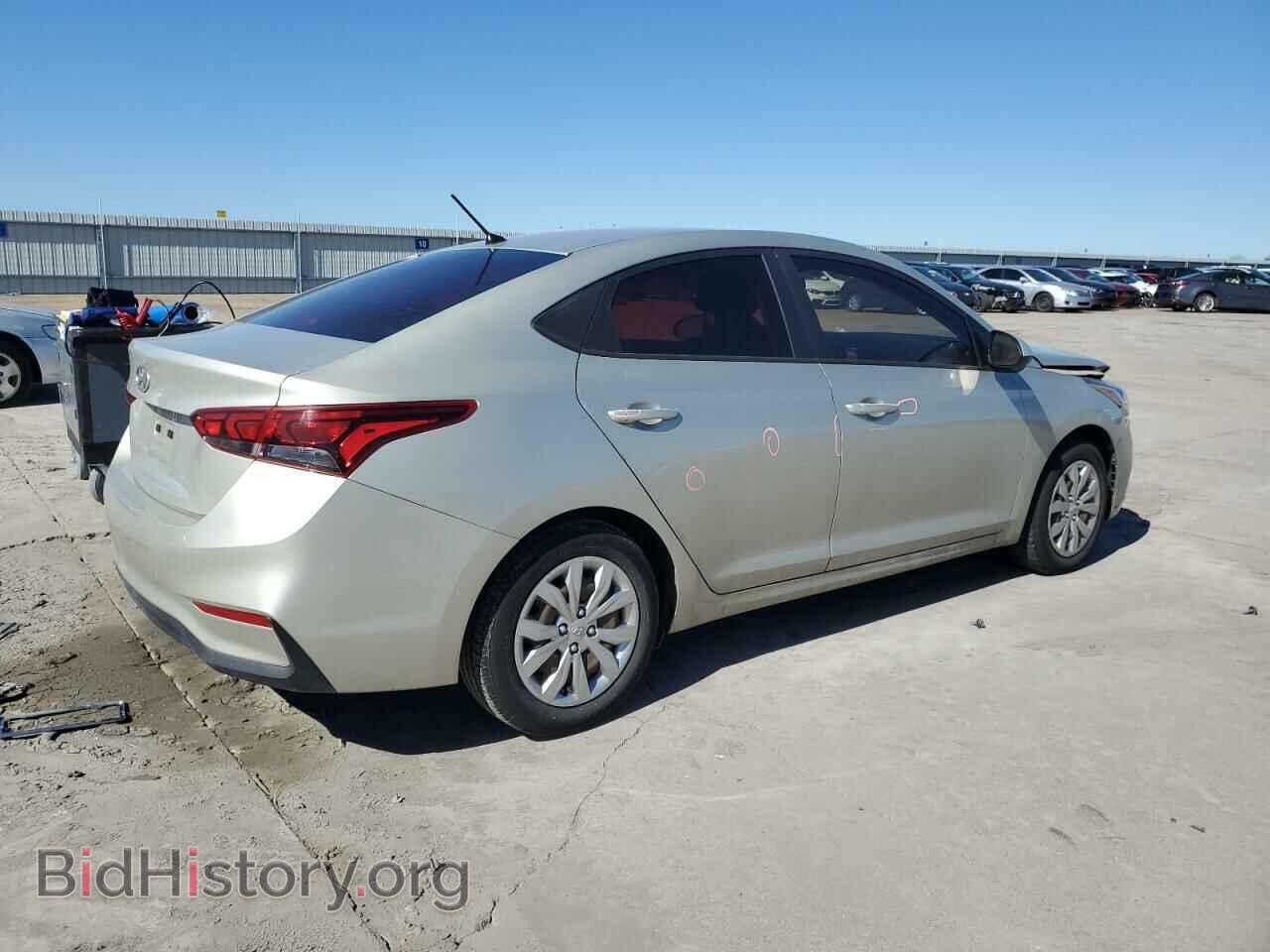 2018 HYUNDAI ACCENT - VIN: 3KPC24A32JE016605 - Фото 3