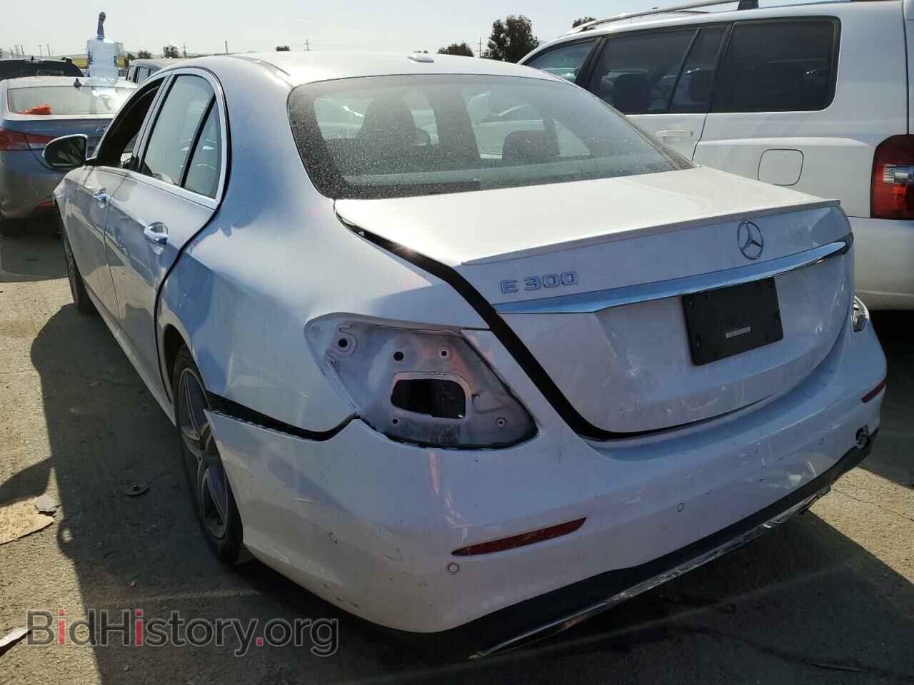 2018 MERCEDES-BENZ E-CLASS - VIN: WDDZF4JB3JA383155 - Фото 2