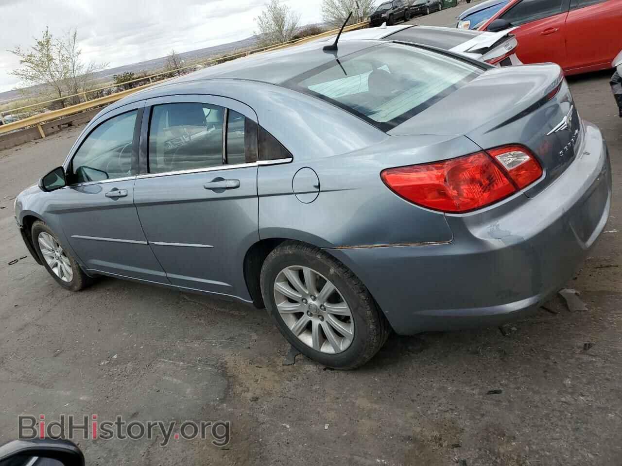 2010 CHRYSLER SEBRING - VIN: 1C3CC5FD1AN190962 - Фото 2