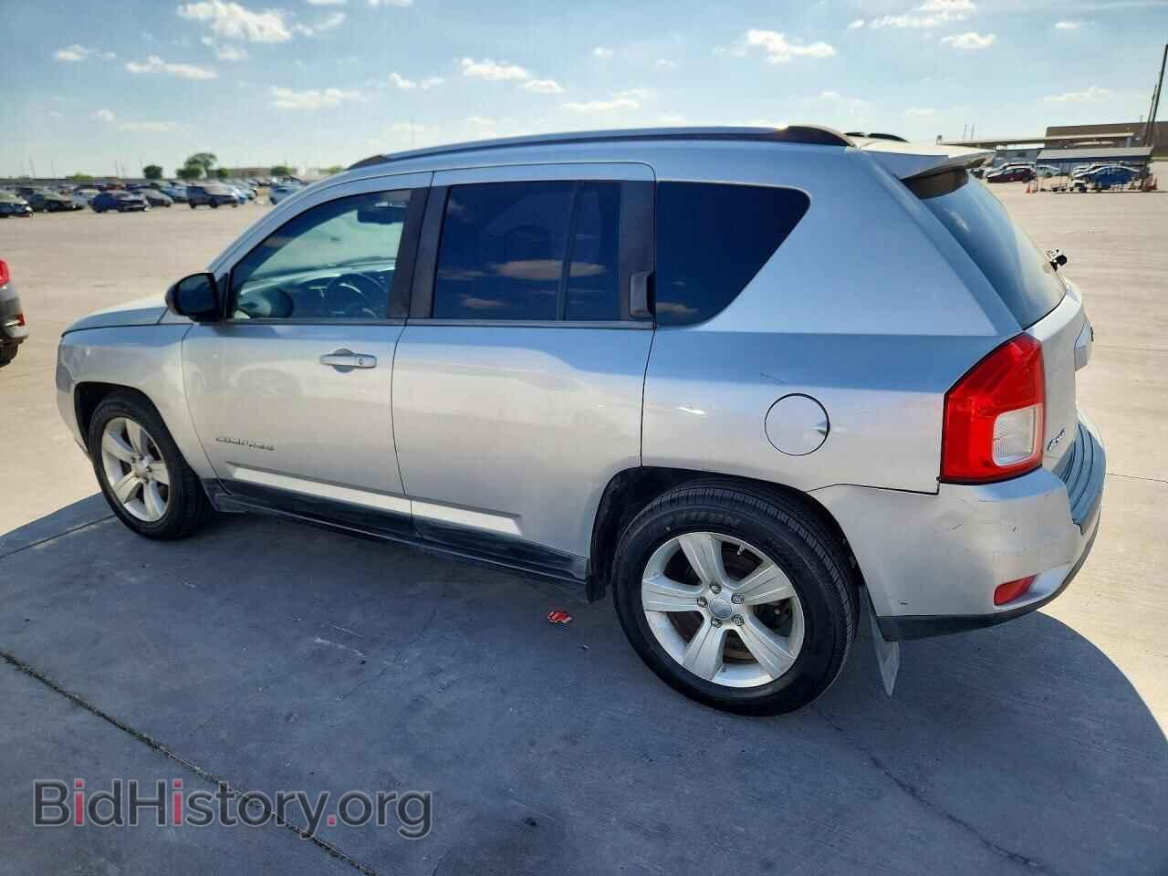 2011 JEEP COMPASS - VIN: 1J4NF1FB1BD136386 - Фото 2