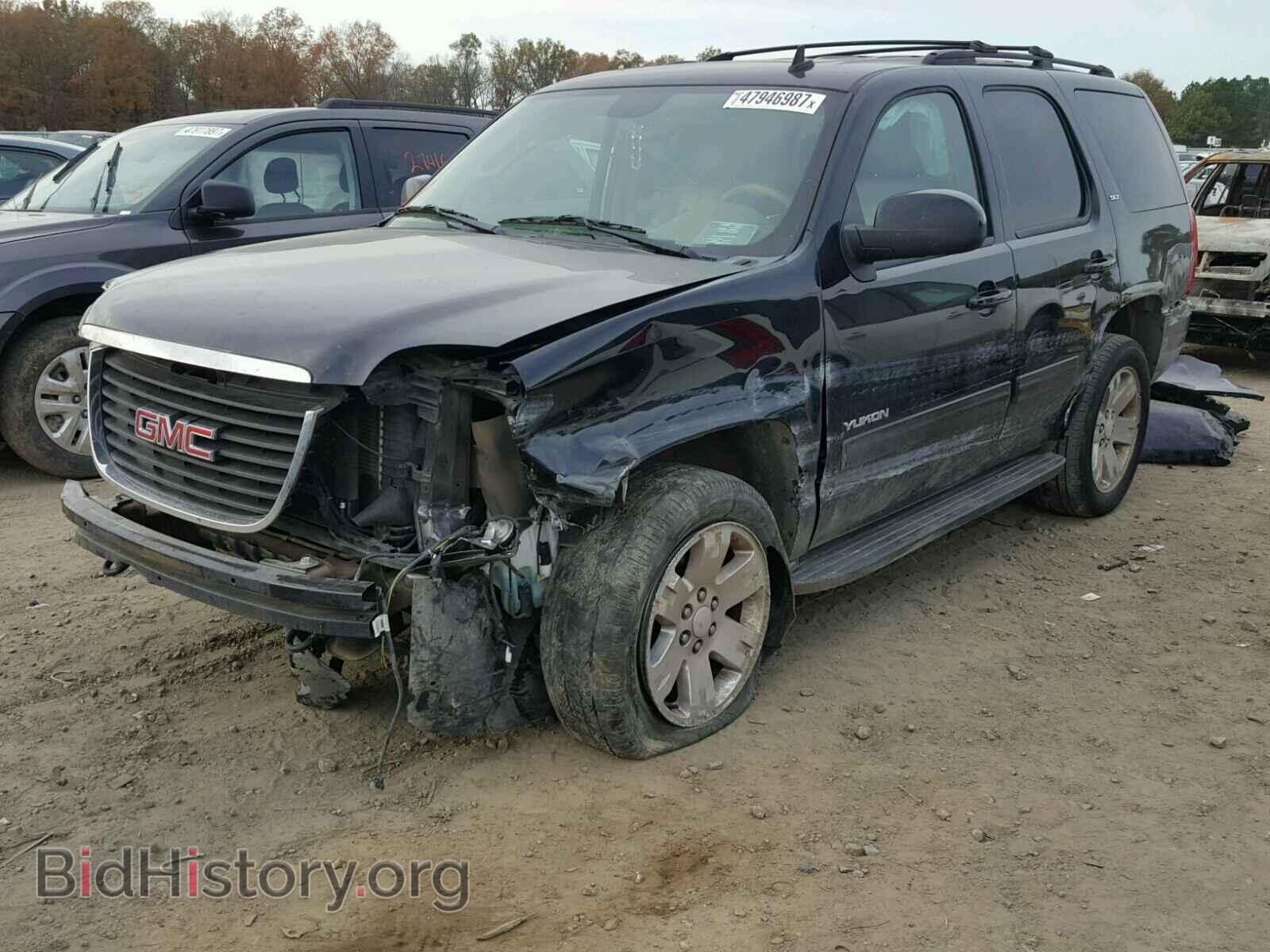 2011 GMC YUKON - VIN: 1GKS1CE09BR382208 - Фото 2