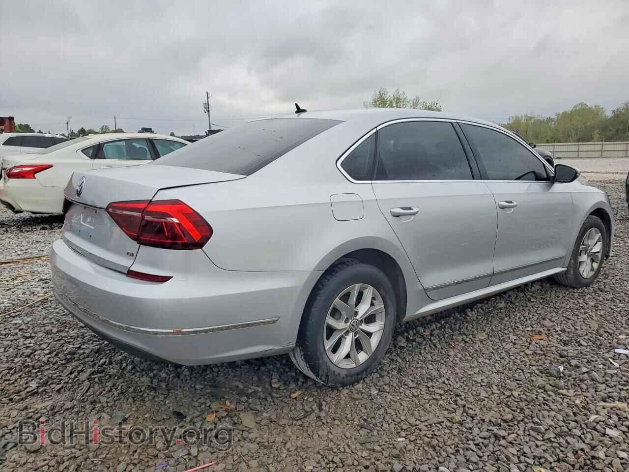 2017 VOLKSWAGEN PASSAT - VIN: 1VWAT7A36HC048252 - Фото 3