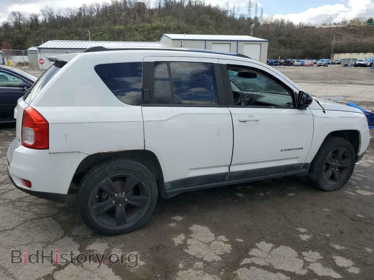 2011 JEEP COMPASS - VIN: 1J4NF1FB8BD283661 - Фото 3