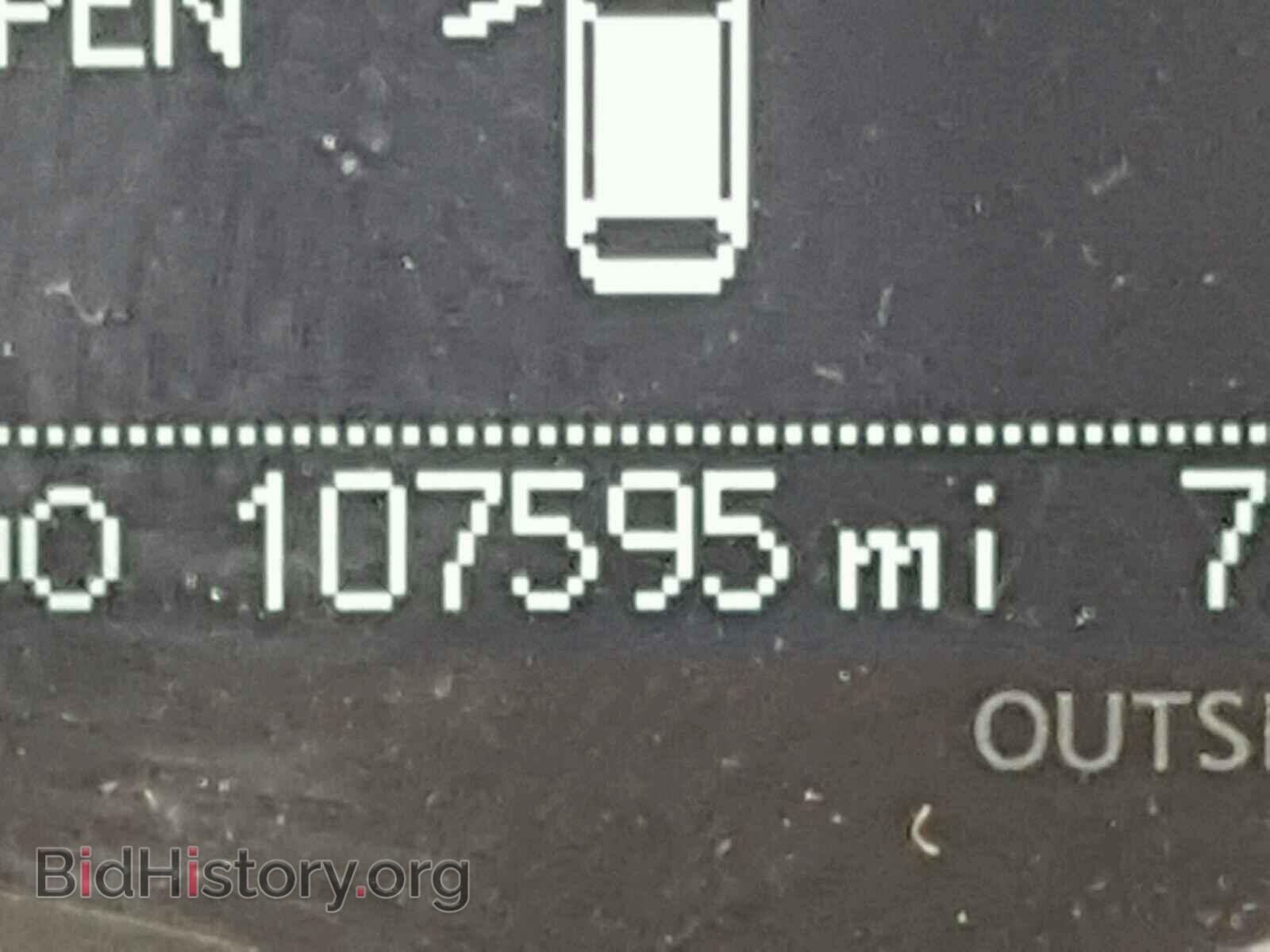 2011 LEXUS CT 200 - VIN: JTHKD5BH4B2007584 - Фото 8