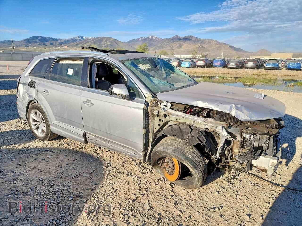 2019 AUDI Q7 - VIN: WA1LAAF73KD044486 - Photo 4