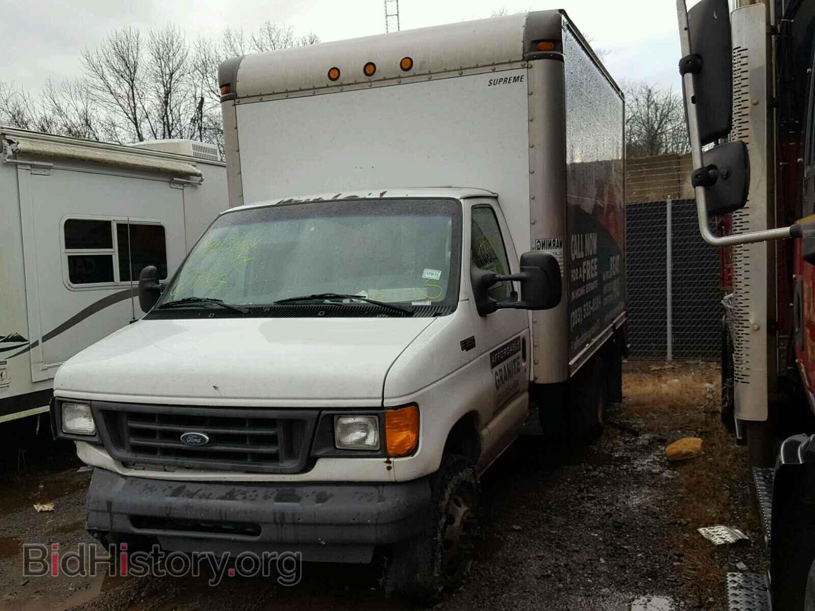 2004 FORD ECONOLINE - VIN: 1FDWE35L34HA15952 - Фото 2