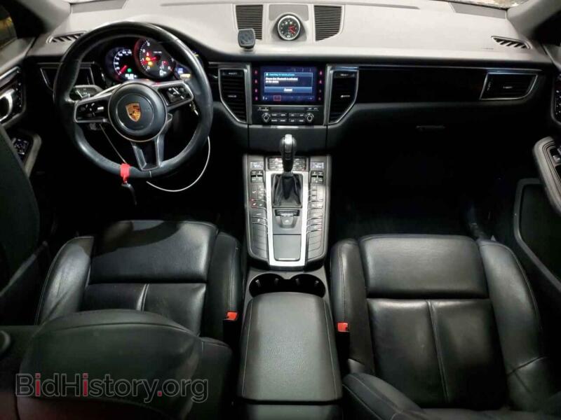 2017 Porsche MACAN (VIN WP1AB2A52HLB14384) — фото 8 из 13