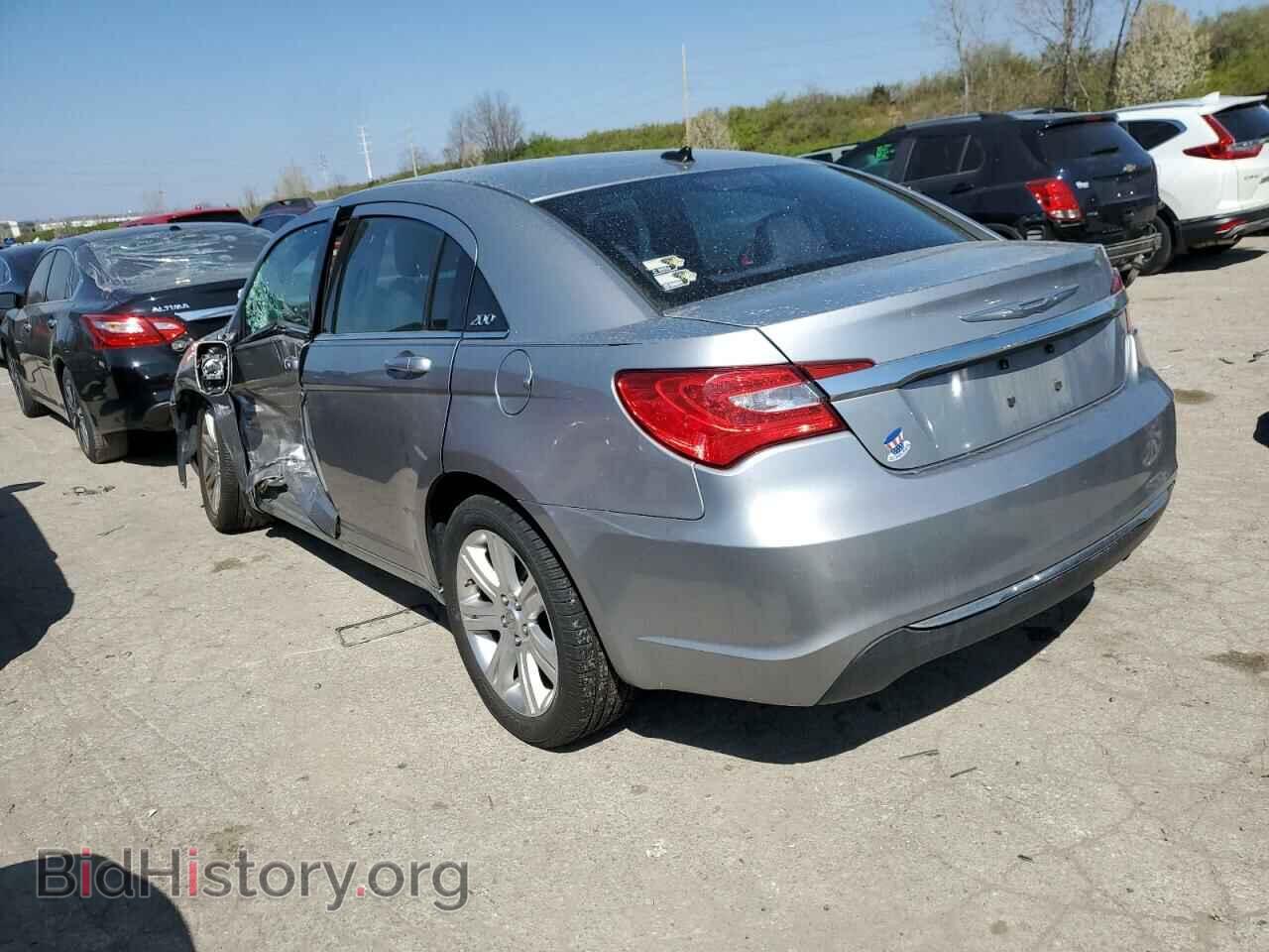 2013 CHRYSLER 200 - VIN: 1C3CCBBB9DN651428 - Фото 2