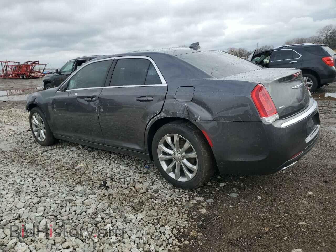 2019 CHRYSLER 300 - VIN: 2C3CCARG2KH714466 - Фото 2