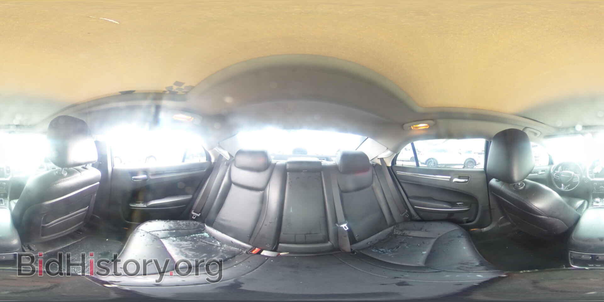 2019 CHRYSLER 300 - VIN: 2C3CCARG2KH714466 - Фото 13