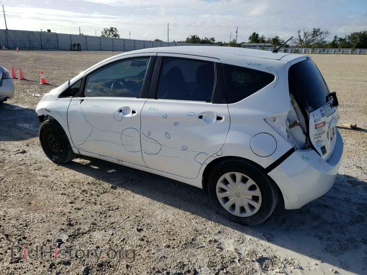 2015 NISSAN VERSA - VIN: 3N1CE2CP7FL439763 - Photo 2