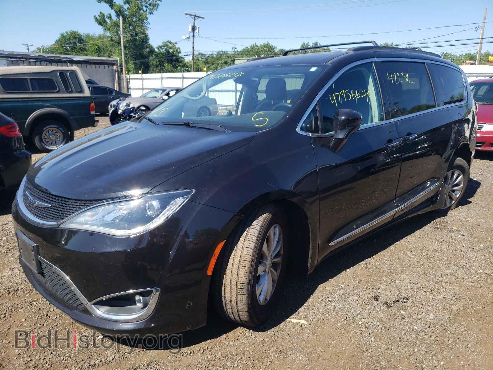 2017 CHRYSLER PACIFICA - VIN: 2C4RC1BG8HR759656 - Photo 2