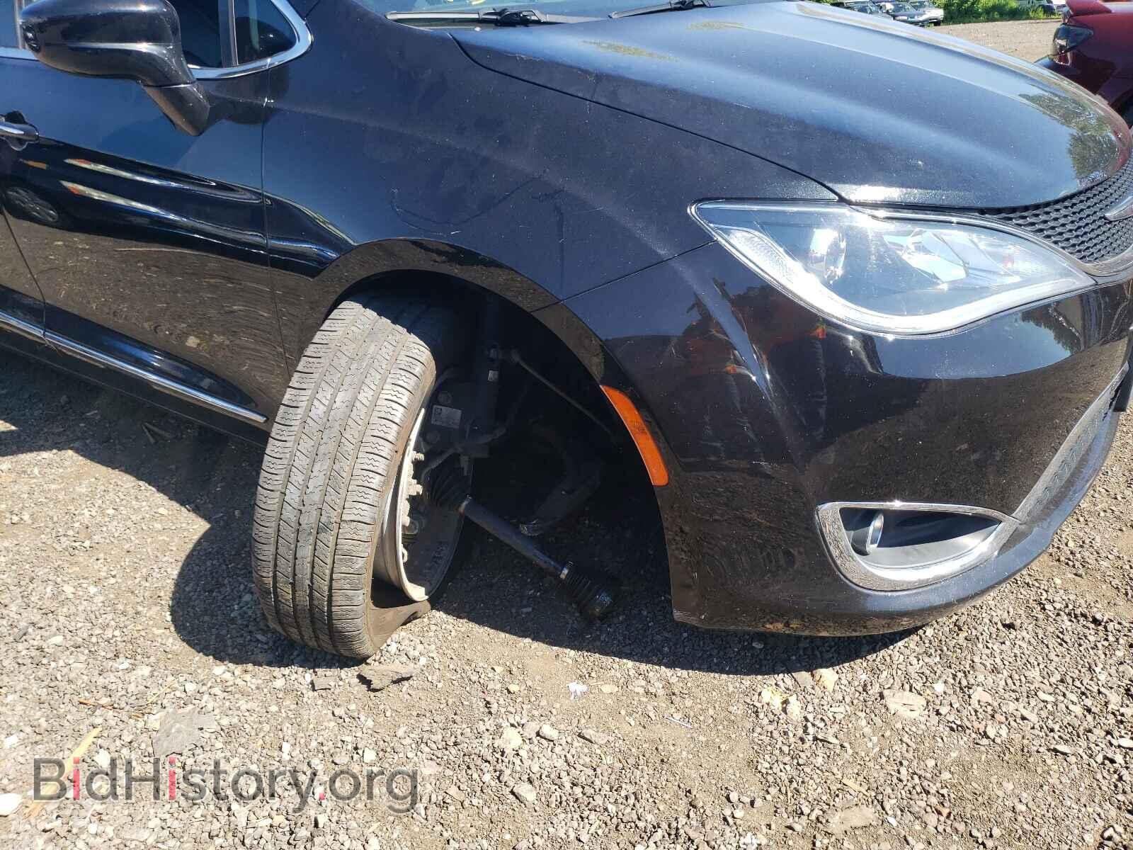 2017 CHRYSLER PACIFICA - VIN: 2C4RC1BG8HR759656 - Photo 9