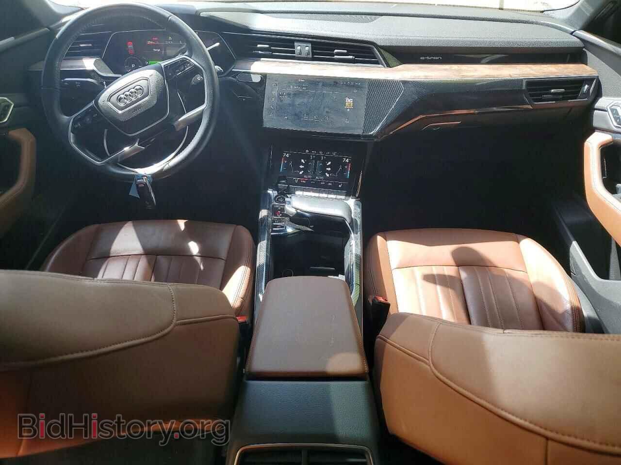 2021 AUDI E-TRON - VIN: WA1AAAGE8MB008747 - Photo 8