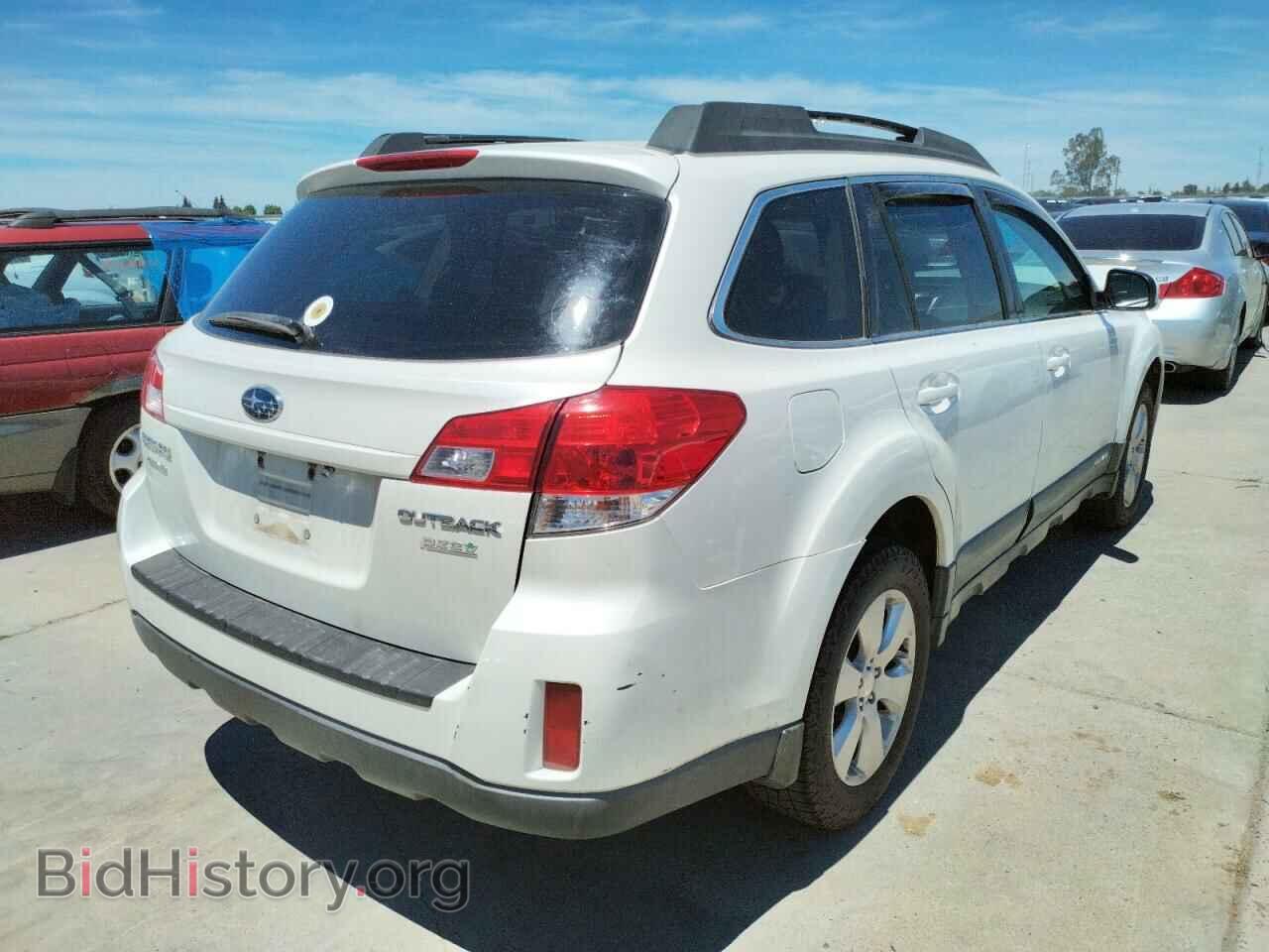 2011 SUBARU OUTBACK - VIN: 4S4BRBCC4B3380148 - Photo 4