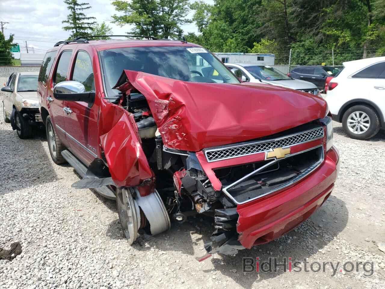 Photo 1GNSKCE0XDR275736 - CHEVROLET TAHOE 2013