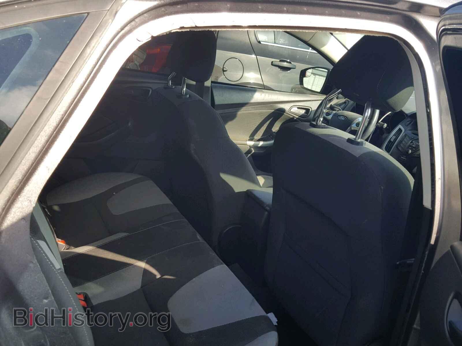 2012 Ford FOCUS (VIN 1FAHP3F28CL254654) — фото 6 из 10