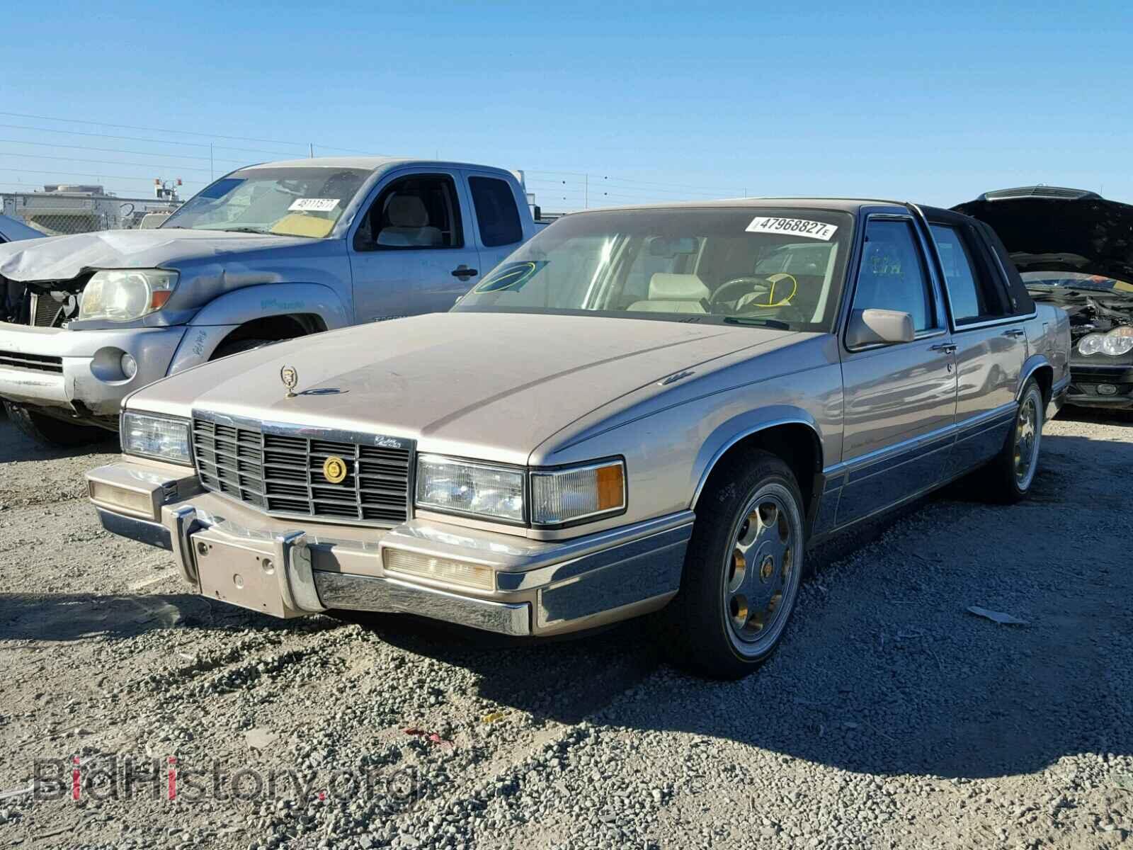 1993 CADILLAC DEVILLE - VIN: 1G6CD53B5P4256586 - Фото 2