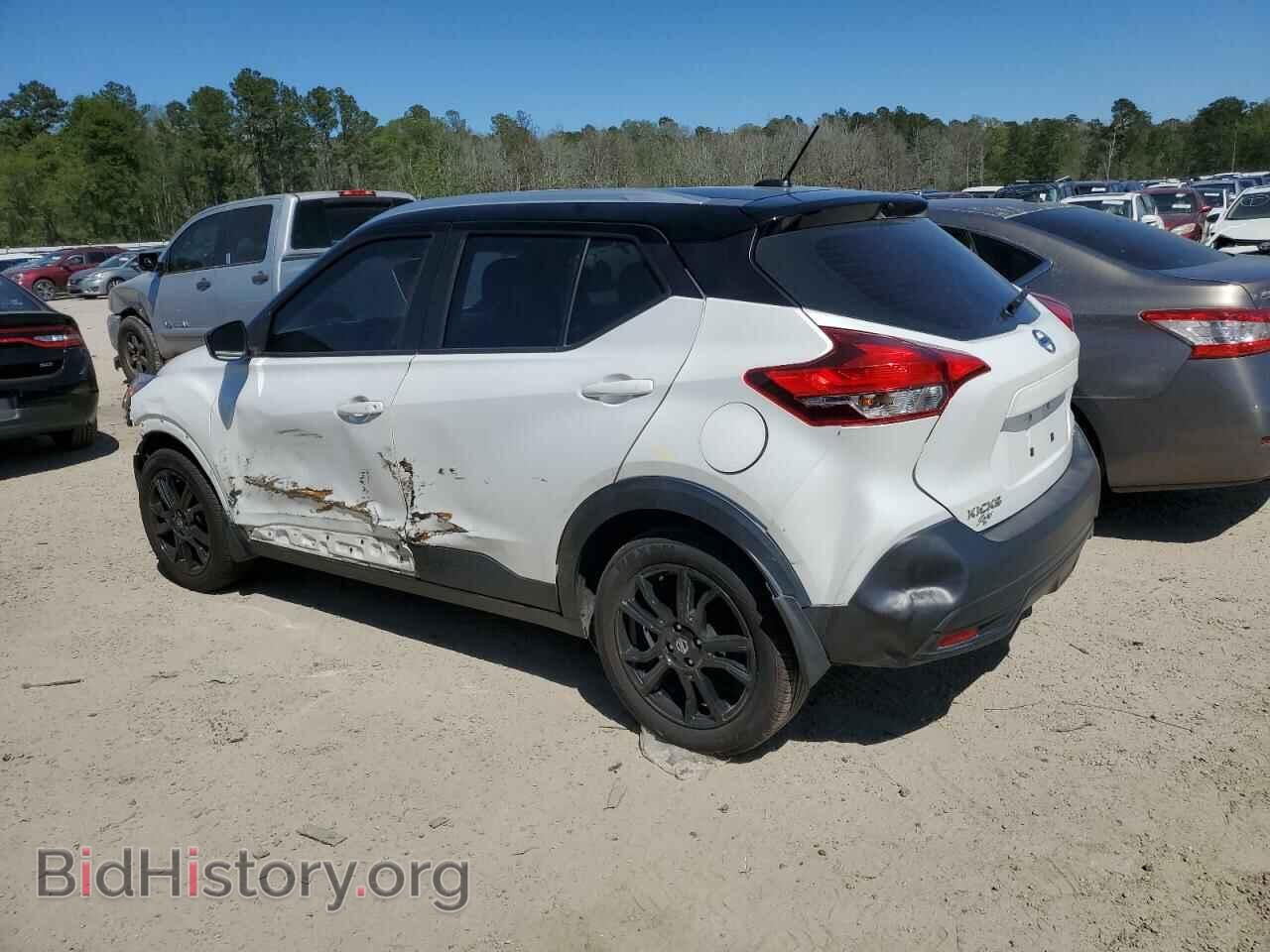 2019 NISSAN KICKS - VIN: 3N1CP5CU3KL496232 - Фото 2
