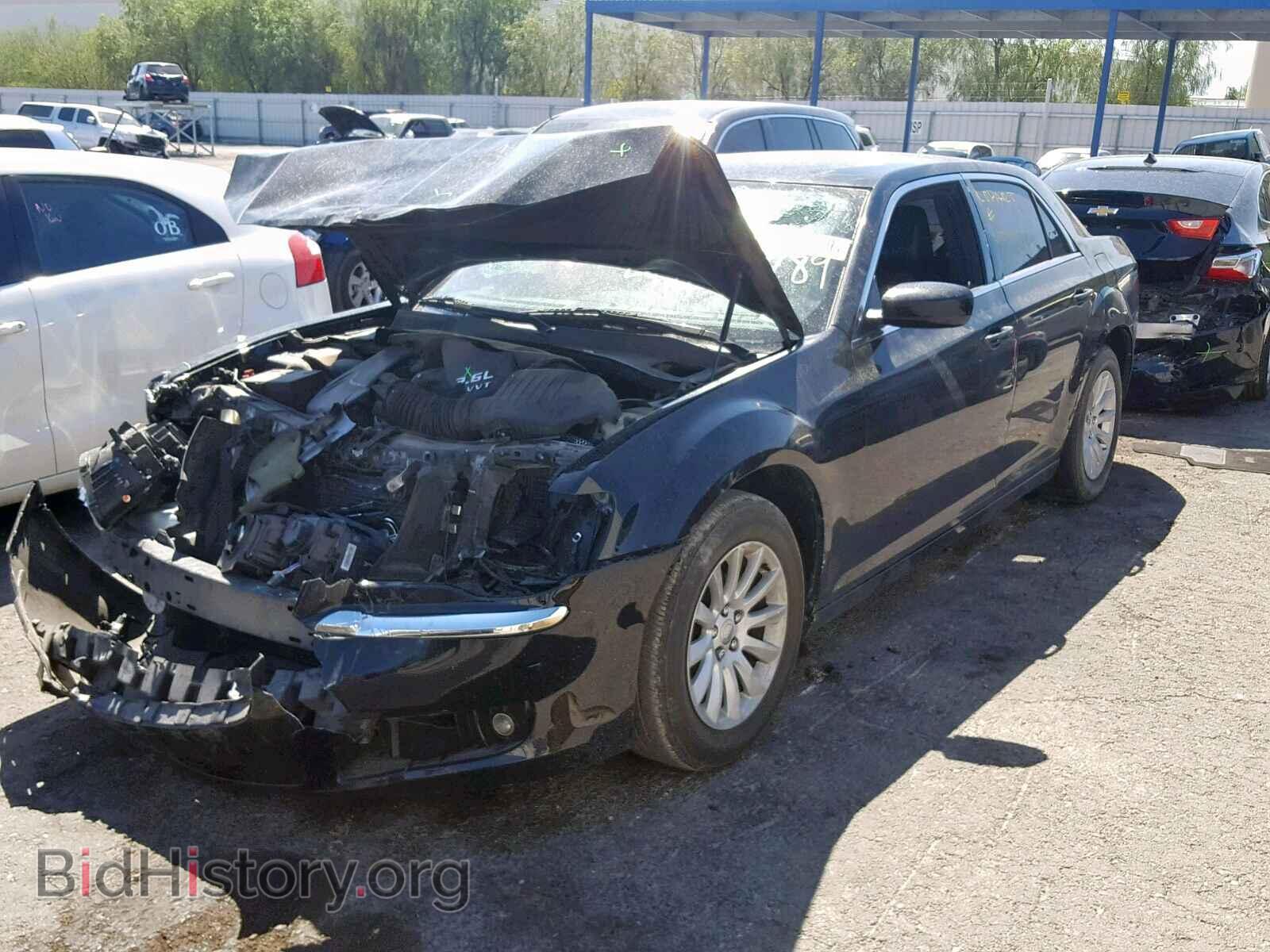2013 CHRYSLER 300 - VIN: 2C3CCAAG3DH519281 - Фото 2