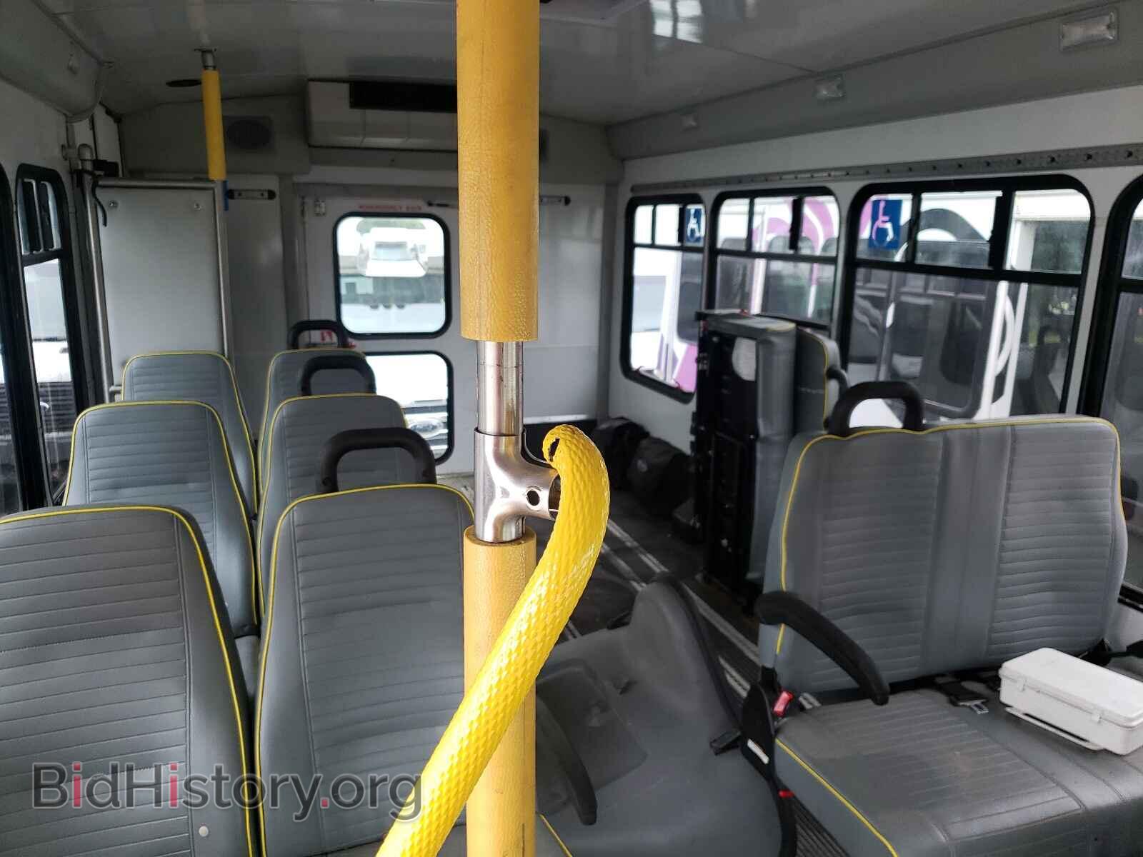 2011 FORD ECONOLINE - VIN: 1FDEE3FS8BDB22727 - Photo 6