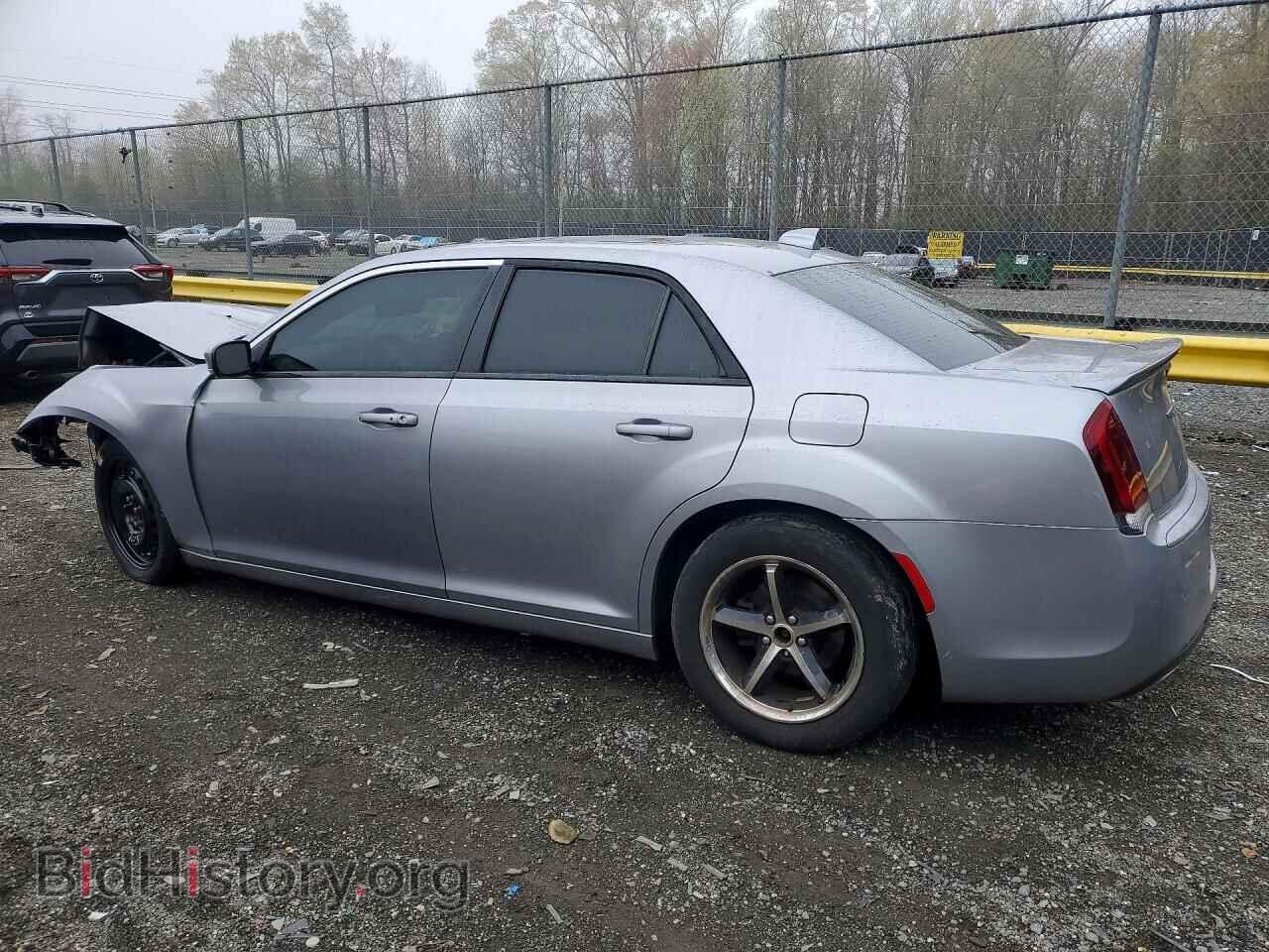 2016 CHRYSLER 300 - VIN: 2C3CCABG9GH216573 - Фото 2