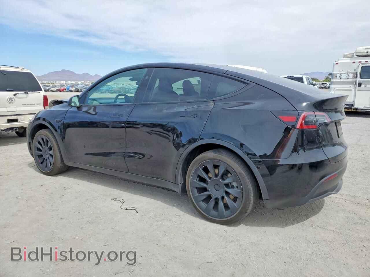 2024 TESLA MODEL Y - VIN: 7SAYGDED9RF044002 - Photo 2