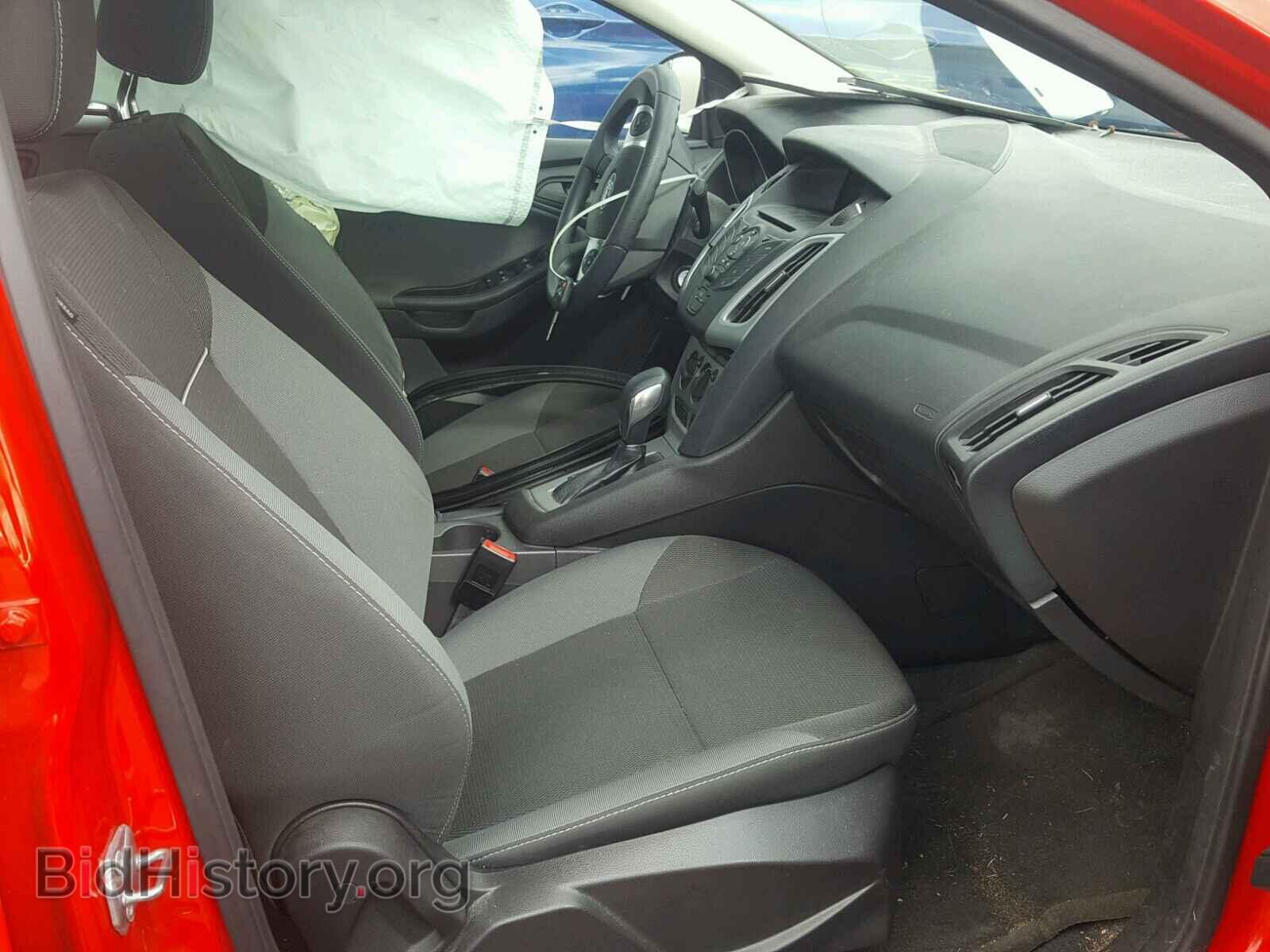 2012 Ford FOCUS (VIN 1FAHP3F28CL152061) — photo 5 of 10