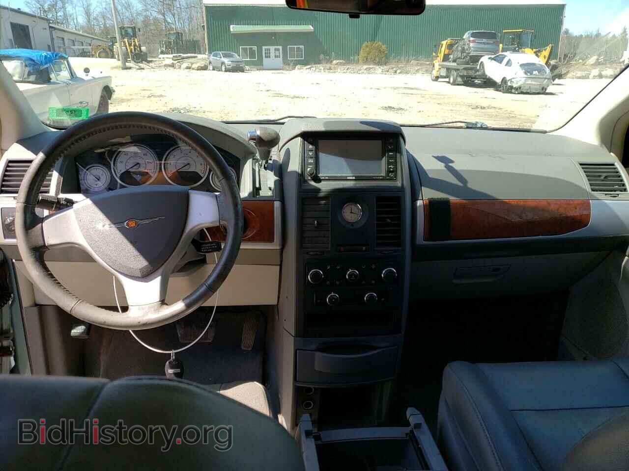 2008 CHRYSLER MINIVAN - VIN: 2A8HR54P58R613125 - Фото 8