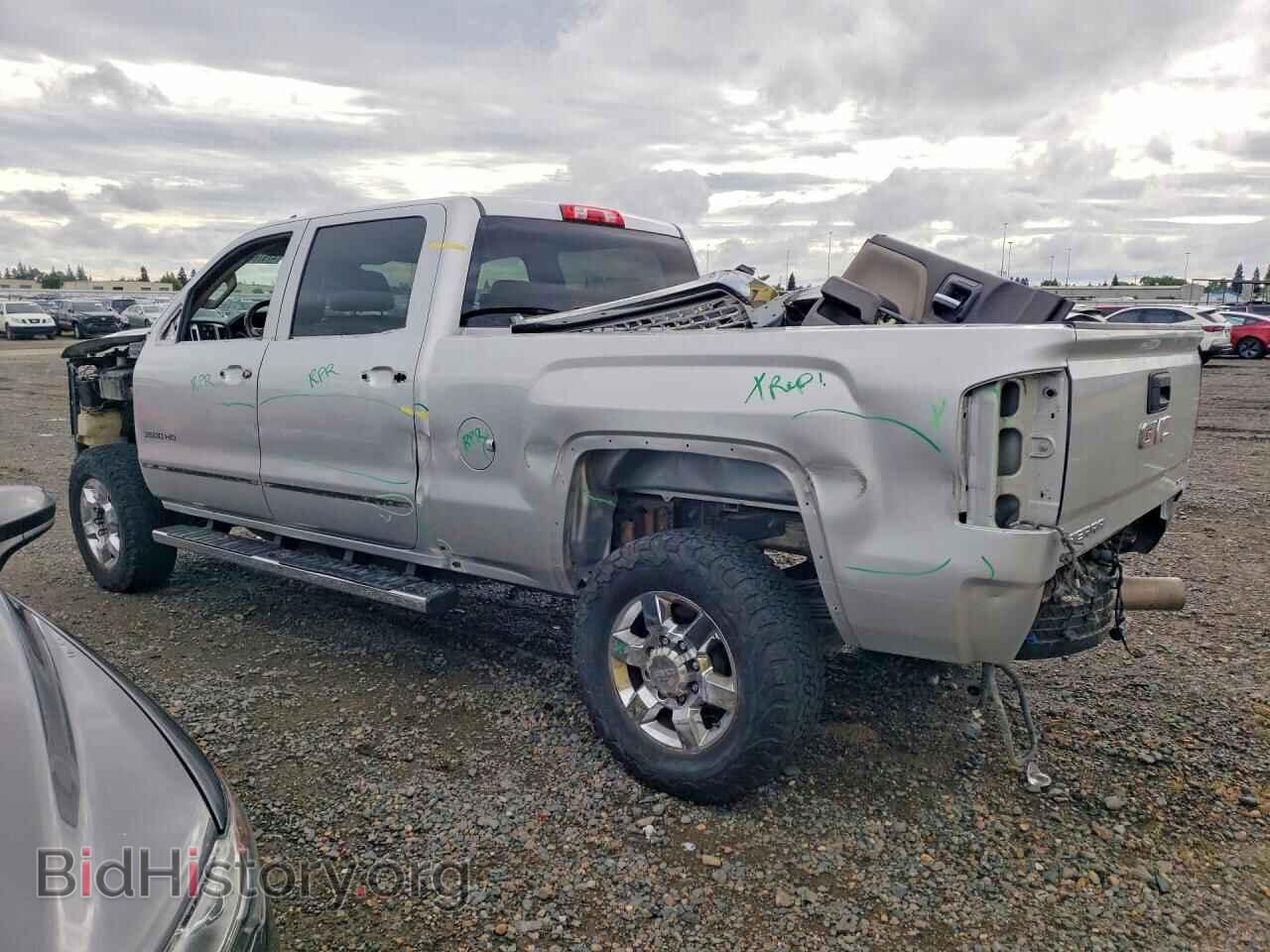 2015 GMC SIERRA - VIN: 1GT423E8XFF559394 - Фото 2