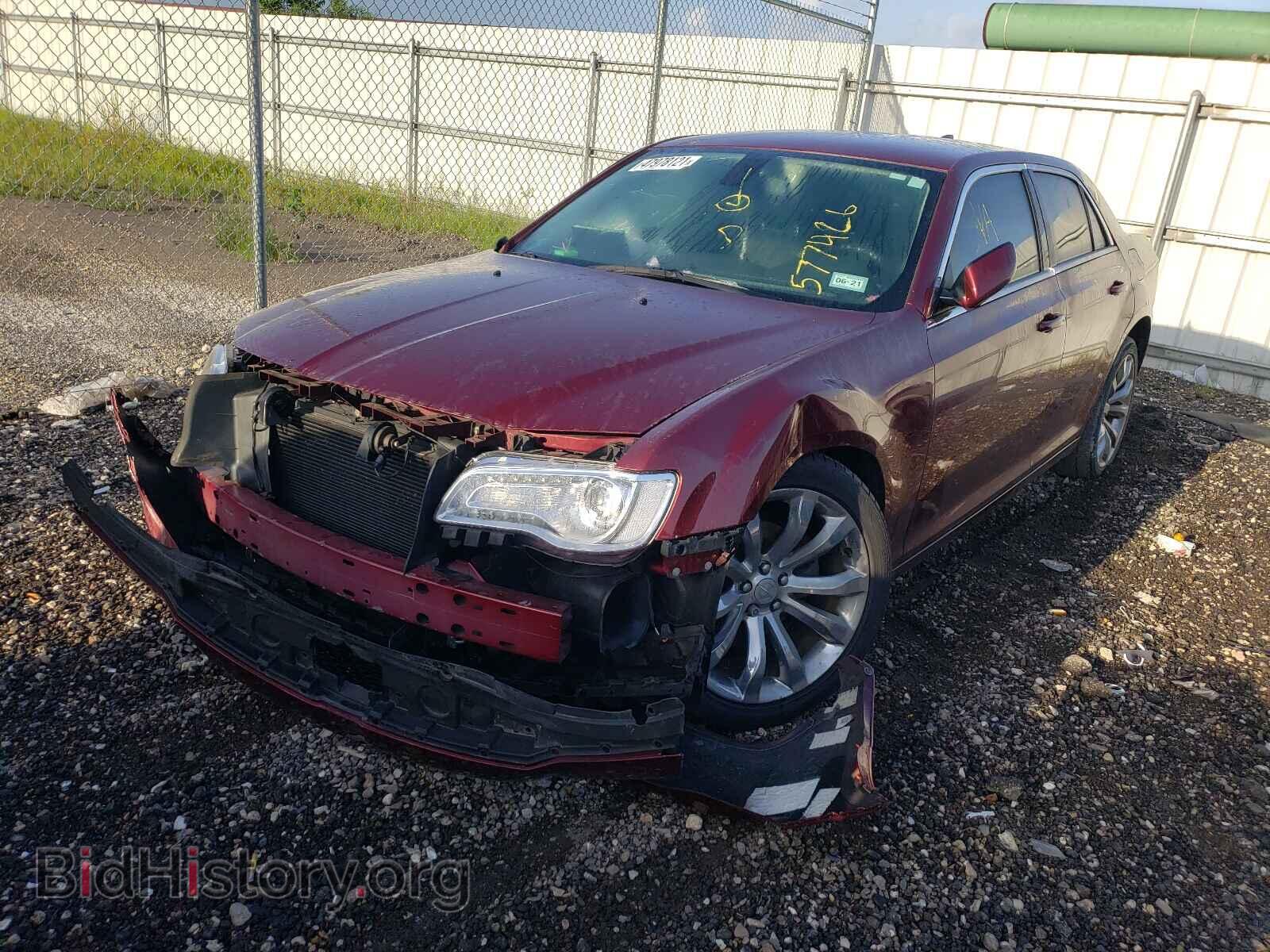 2017 CHRYSLER 300 - VIN: 2C3CCAAGXHH577426 - Фото 2