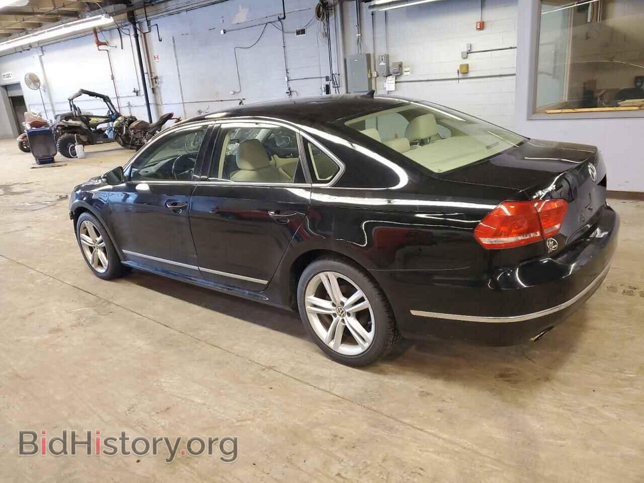 2012 VOLKSWAGEN PASSAT - VIN: 1VWCM7A31CC012323 - Фото 2