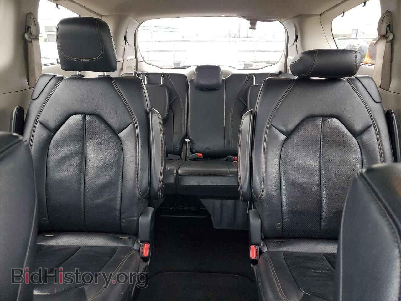 2017 CHRYSLER All Models - VIN: 2C4RC1EG6HR506671 - Photo 10