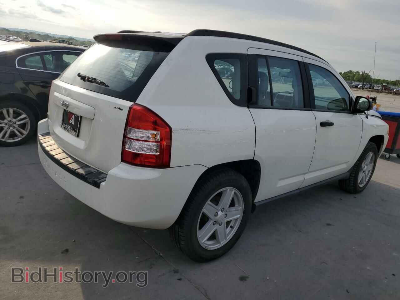 2007 JEEP COMPASS - VIN: 1J8FT47057D244835 - Photo 3