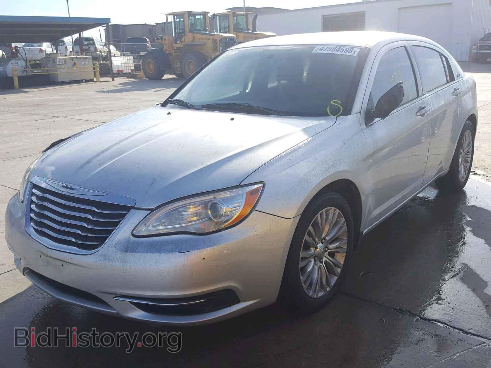 2012 CHRYSLER 200 - VIN: 1C3CCBAB2CN155483 - Фото 2
