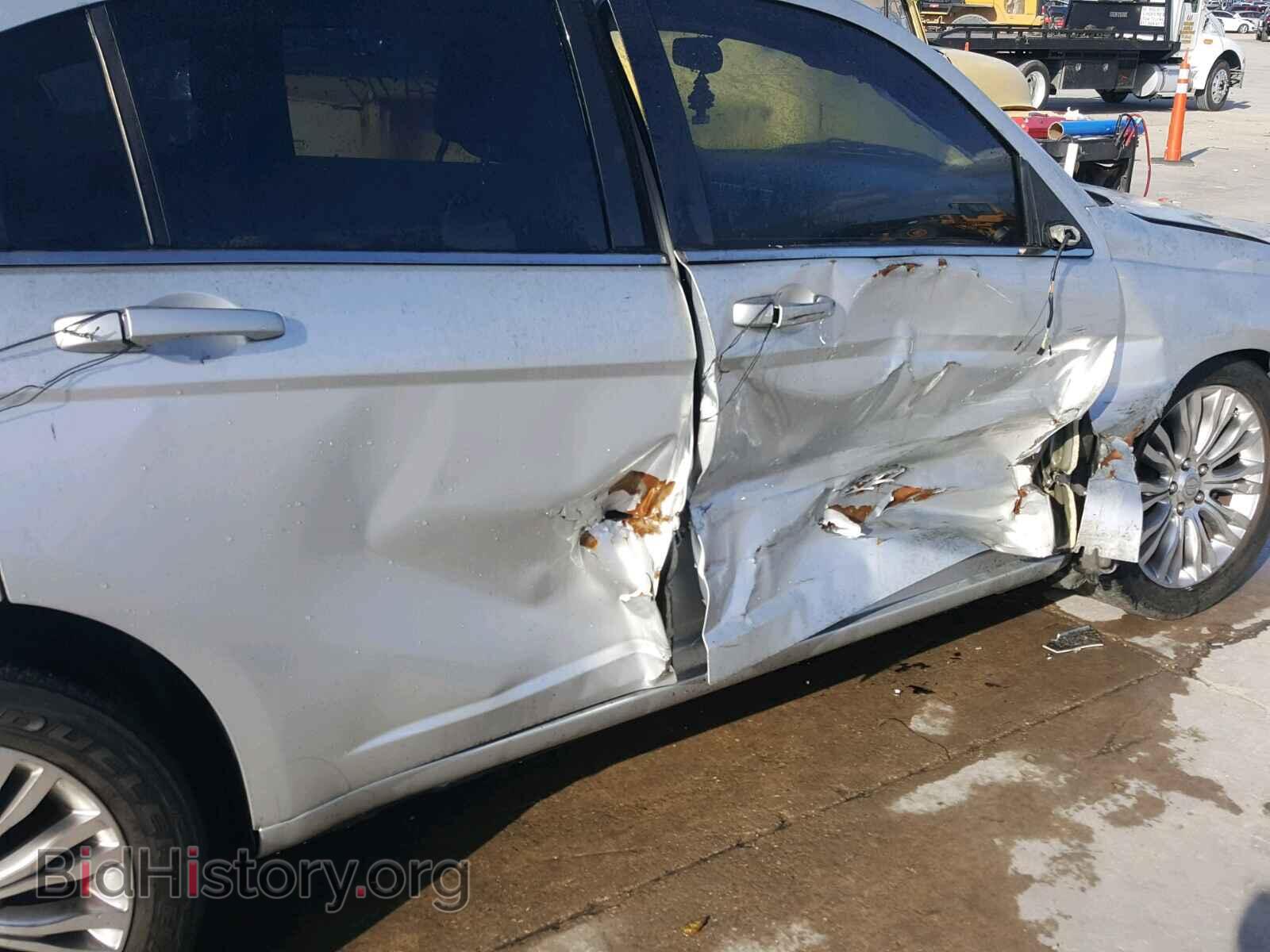 2012 CHRYSLER 200 - VIN: 1C3CCBAB2CN155483 - Фото 9
