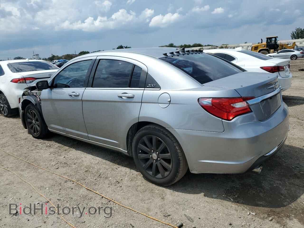 2013 CHRYSLER 200 - VIN: 1C3CCBBB2DN762497 - Фото 2