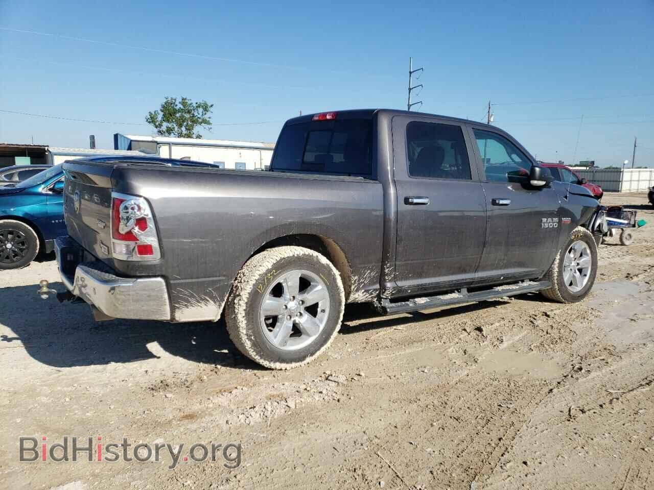 2017 RAM 1500 - VIN: 3C6RR6LT7HG658743 - Фото 3