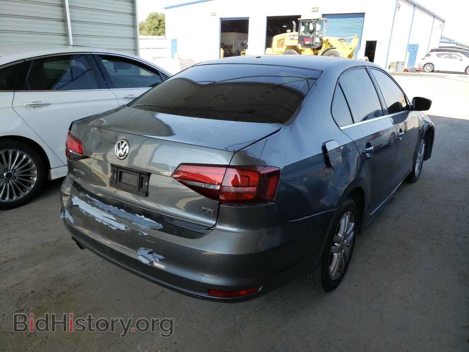 2017 VOLKSWAGEN JETTA - VIN: 3VW2B7AJ6HM352458 - Фото 4