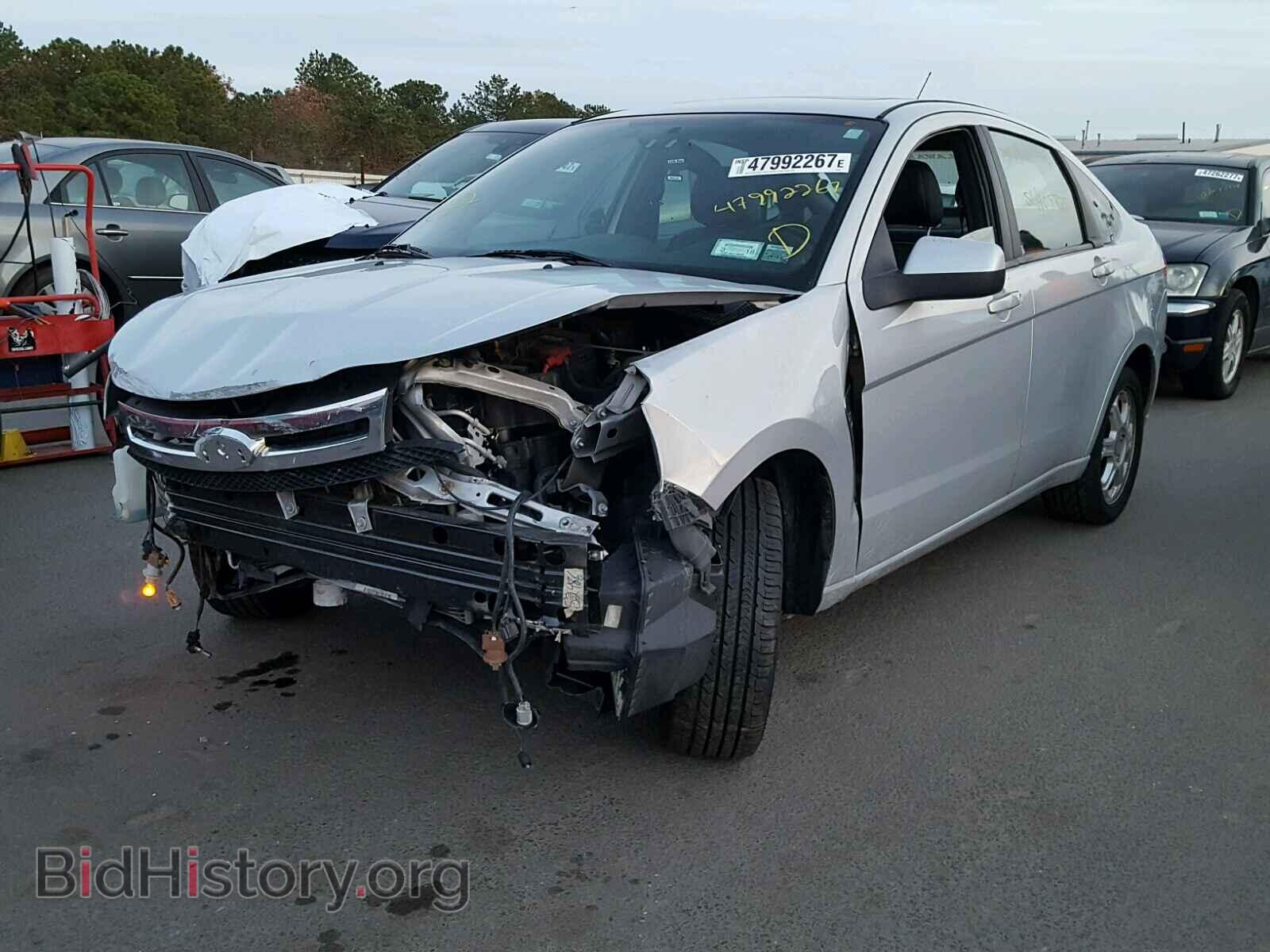 2008 FORD FOCUS - VIN: 1FAHP35N88W201065 - Фото 2