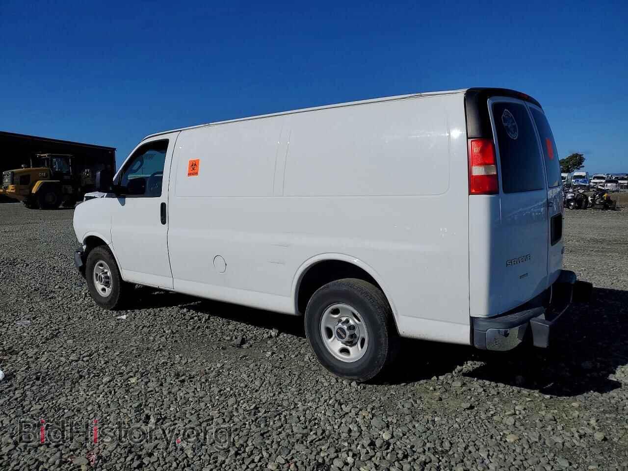 2016 GMC SAVANA - VIN: 1GTW7AFF4G1903473 - Photo 2