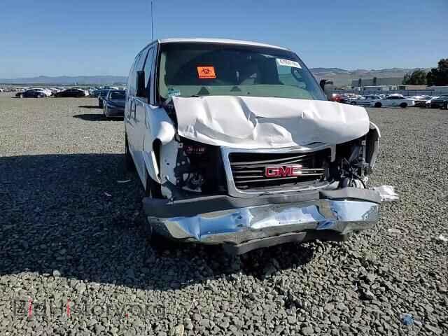 2016 GMC SAVANA - VIN: 1GTW7AFF4G1903473 - Photo 14
