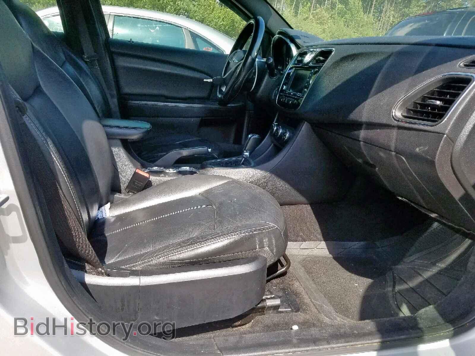 2011 CHRYSLER 200 - VIN: 1C3BC2FB3BN615138 - Фото 5