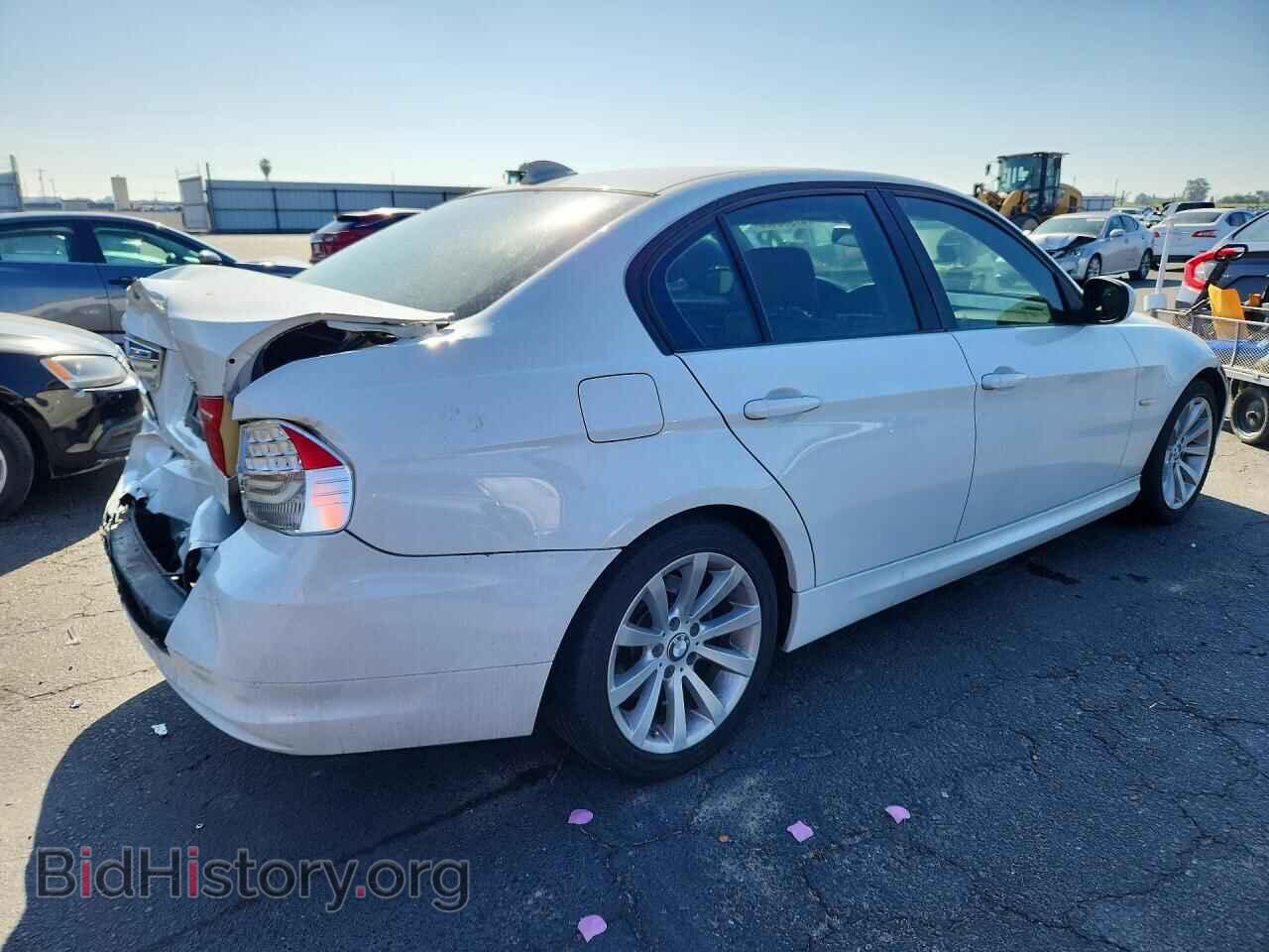 2011 BMW 3 SERIES - VIN: WBAPH5G52BNM80051 - Фото 3