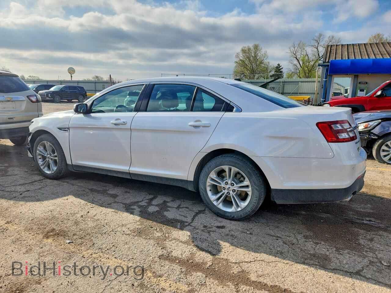 2013 FORD TAURUS - VIN: 1FAHP2E83DG107605 - Фото 2