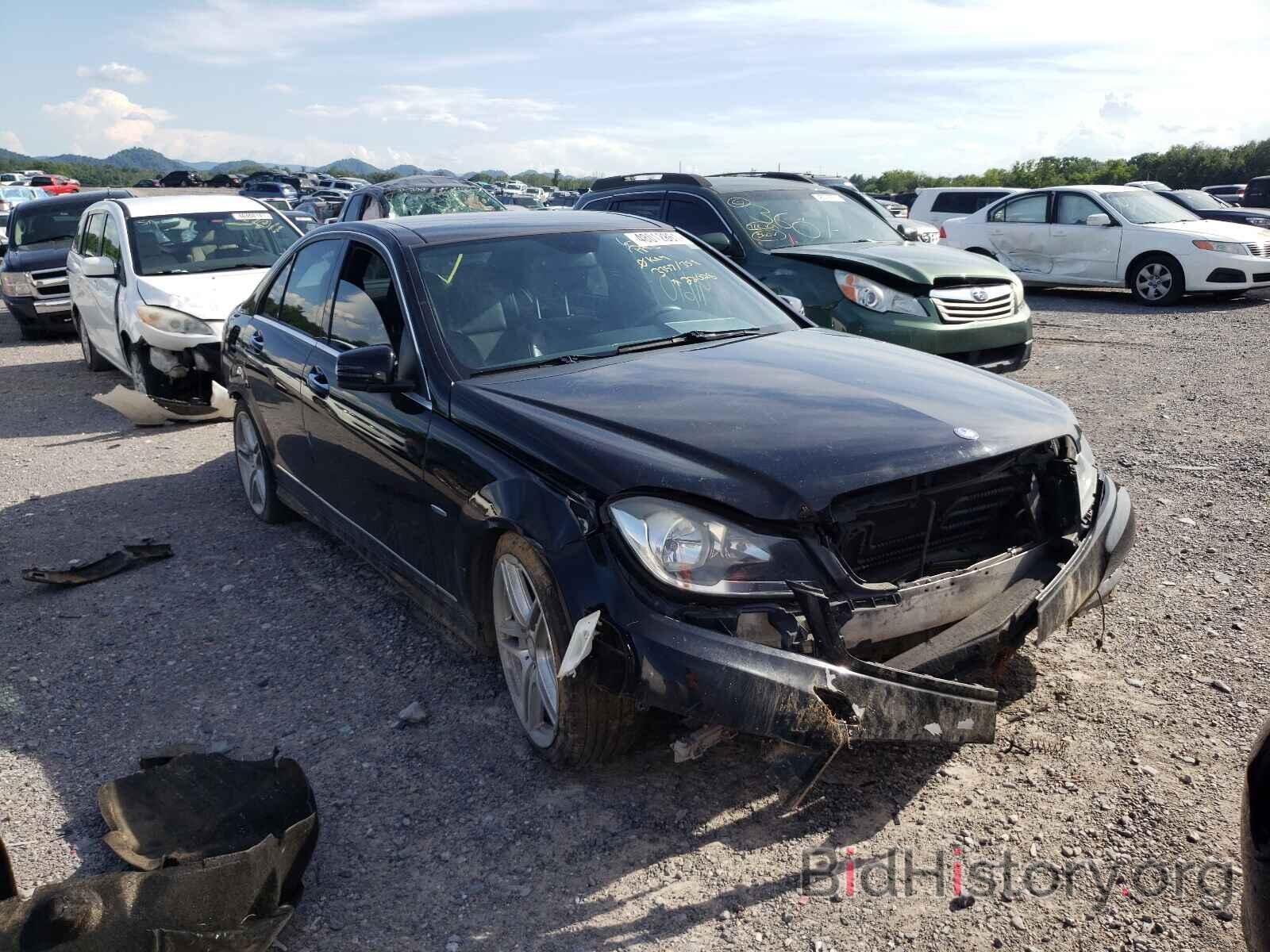 Photo WDDGF4HB8CR240154 - MERCEDES-BENZ C CLASS 2012