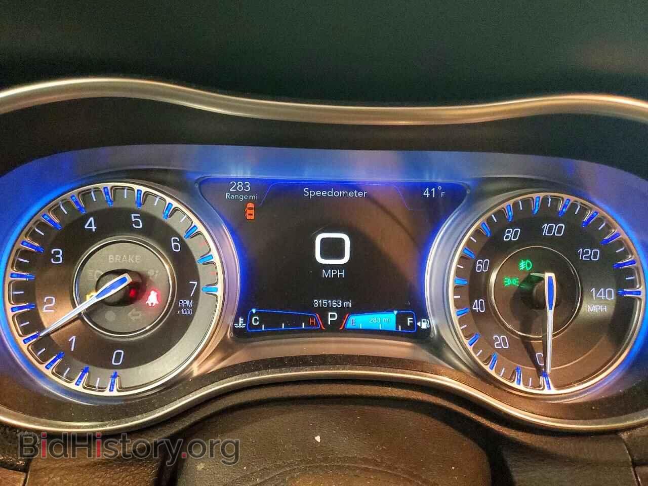 2016 CHRYSLER 300 - VIN: 2C3CCARG3GH321437 - Фото 9